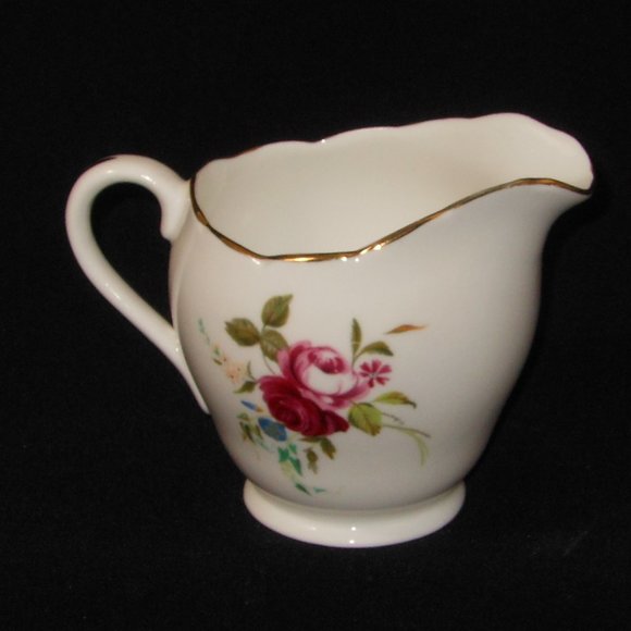 Small creamer. Royal Adderley UK fine bone china - Picture 2 of 4